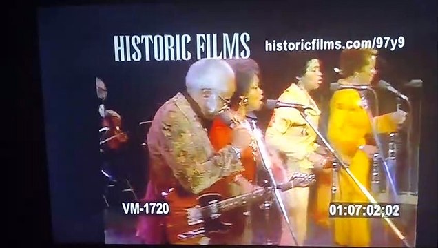 Staple Singers Live 1976 Respect Yourself