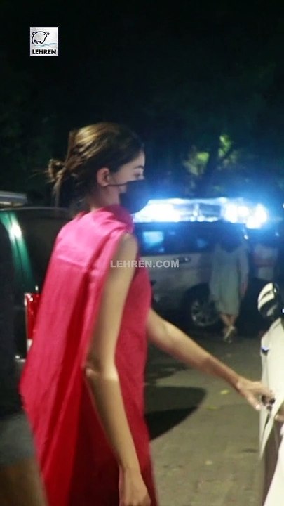 Ananya Panday हुई Mount Mary Church के बाहर स्पॉट