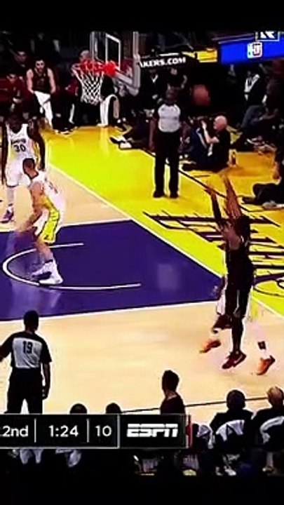 LeBron was using the force  #nba #basketball #sports #lebron #viralNS