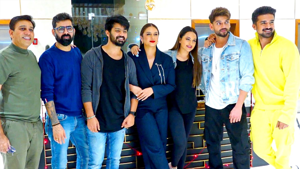 हुमा कुरैशी, सोनाक्षी सिन्हा और ज़हीर इक़बाल सहित कई सेलेब्स हुए 'डबल एक्सेल' के स्क्रीनिंग में
