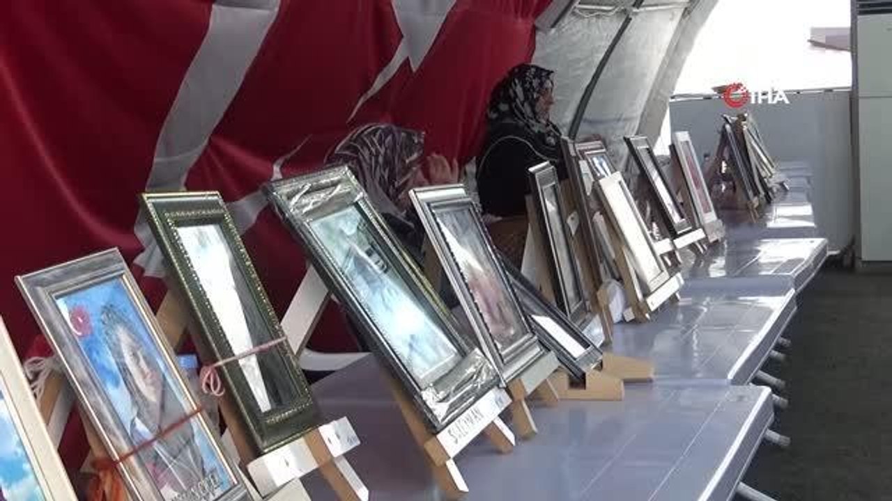 Evlat nöbeti tutan babadan kızına 'teslim ol' çağrısı