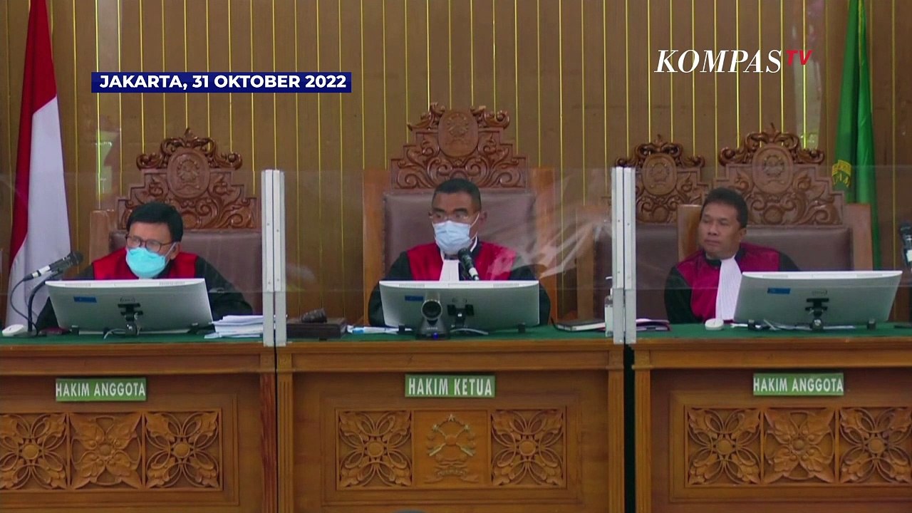 Momen Jaksa Curiga Susi Pakai Handsfree, Ada yang Ajarkan Susi Jawab di Persidangan?