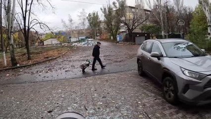 Ukrayna'daki savaşın en sıcak noktalarından Bahmut şehrinde halk zor şartlarda yaşıyor