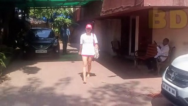 Sara Ali Khan Spotted Post Workout In Santacruz