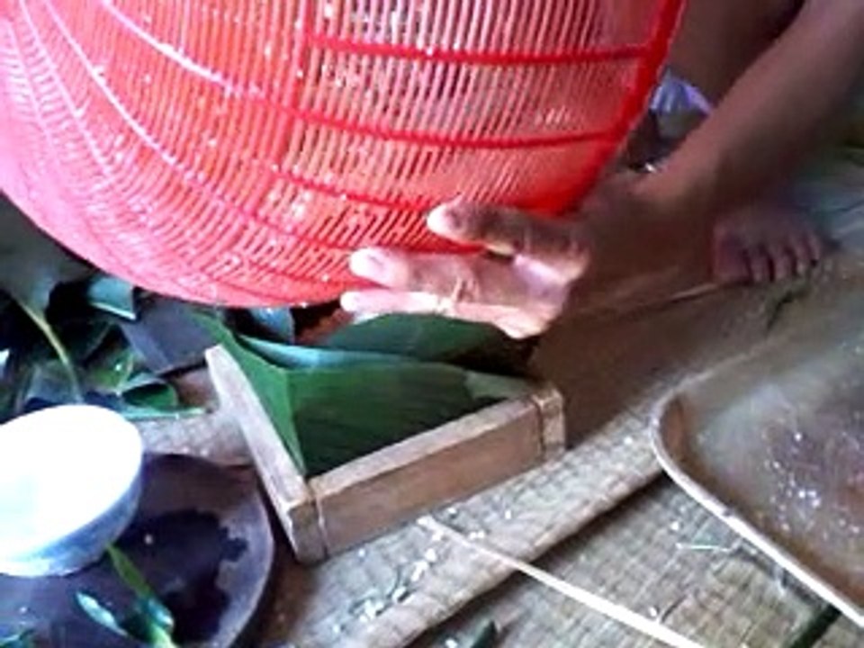 How to prepare the traditional banh chung
