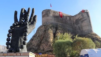 Oltu taşının rengi TOGG ile bütünleşti: "Alan ilk 100 kişiye hediyemiz var"