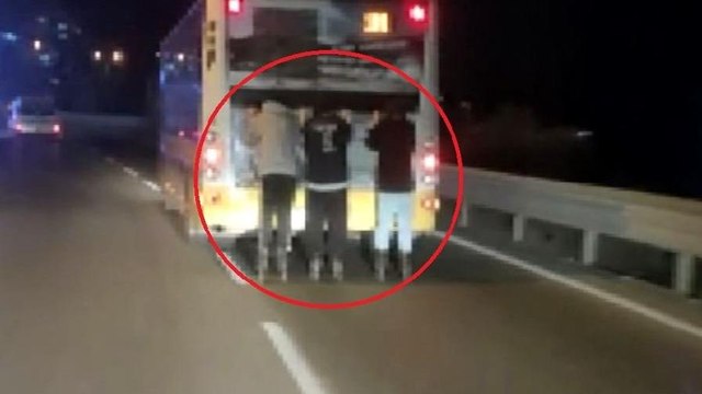 Patenli gençlerin tehlikeli yolculuğu kameraya takıldı
