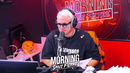 Скачать видео: Séquence surréaliste en direct sur matin sur Virgin Radio avec Guillaume Genton, quand Benjamin Castaldi se fait interpeller en direct par la police alors qu'il est en pleine interview !