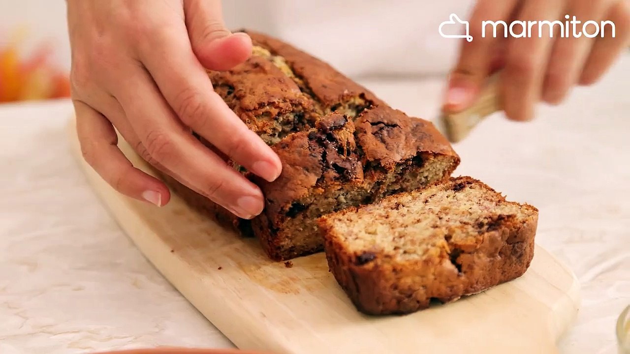 Pour un goûter réussi, dégustez ce délicieux banana bread healthy à la compote !