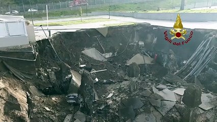La voragine all'Ospedale del Mare di Napoli