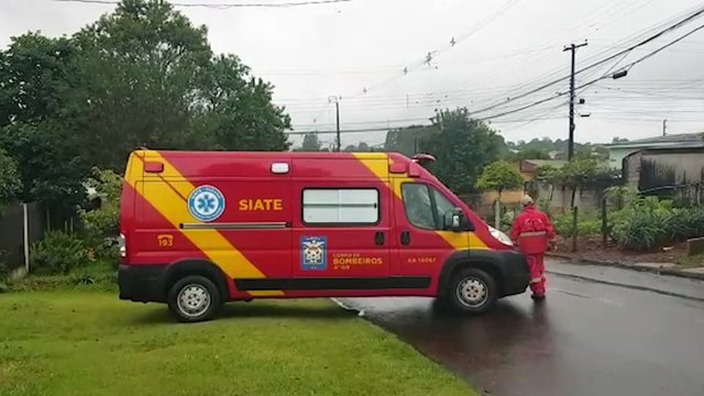 Idosa de 76 anos fica ferida após cair e bater a cabeça em residência no Bairro Brasília