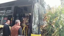 Büyükçekmece'de şoförü rahatsızlanan İETT otobüsü kaza yaptı
