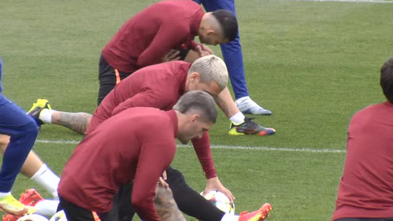 El Atlético comienza a preparar el duelo ante el Porto con más sombras que luces