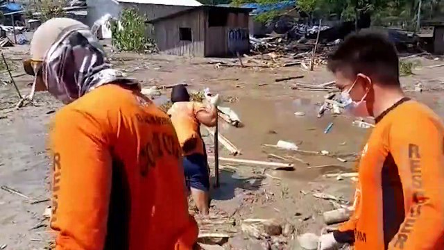 Filipinas fazem buscas após tempestade que matou 98 pessoas