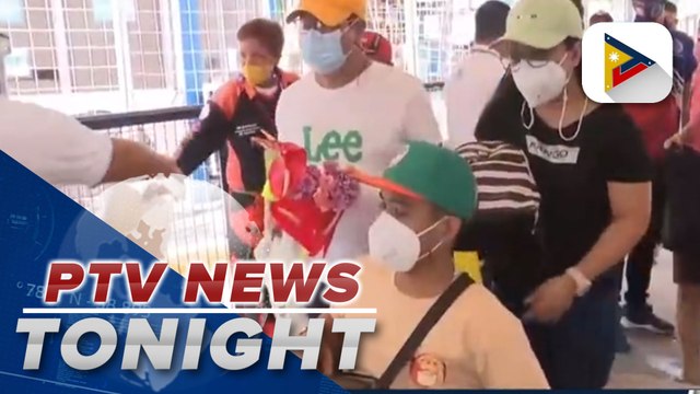 People flock to Manila South Cemetery to visit departed loved ones on eve of Undas