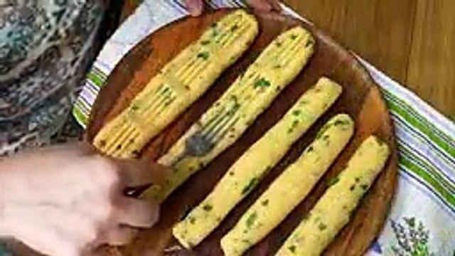 - Wenn Sie 2 Kartoffeln und 1 Ei haben. Kartoffeln so gemacht. Schnell und einfach Rezept-xv8Ts6L8Tlw-144p-1657330171159