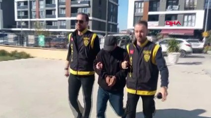 Takip ettiği kadının boğazını kesti