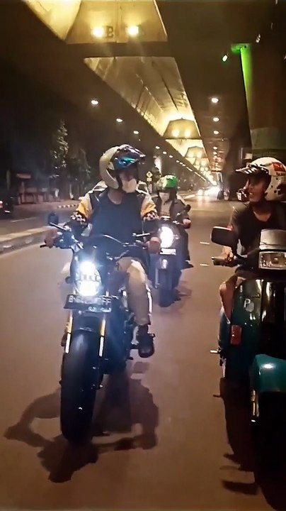 Jalan malam ame sodare
