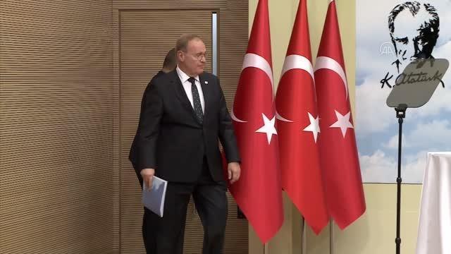 Öztrak: (Deniz Baykal'ın kızı Aslı Baykal'ın CHP'den istifa etmesi) İstifa tek taraflı bir müessesedir