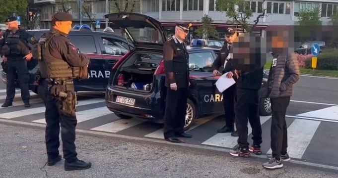 Udine - Controlli straordinari in Borgo Stazione: raffica di denunce (31.10.22)