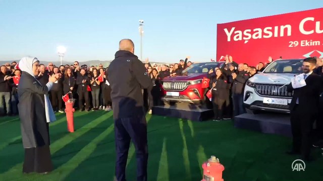 Bir otomobilden daha fazlası ... Togg'un açılışı tarihi karşılaştırmalara sahne oldu