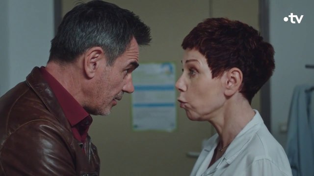 Plus belle la vie : [Indiscrétion] – Patrick demande l’impossible à Babeth...