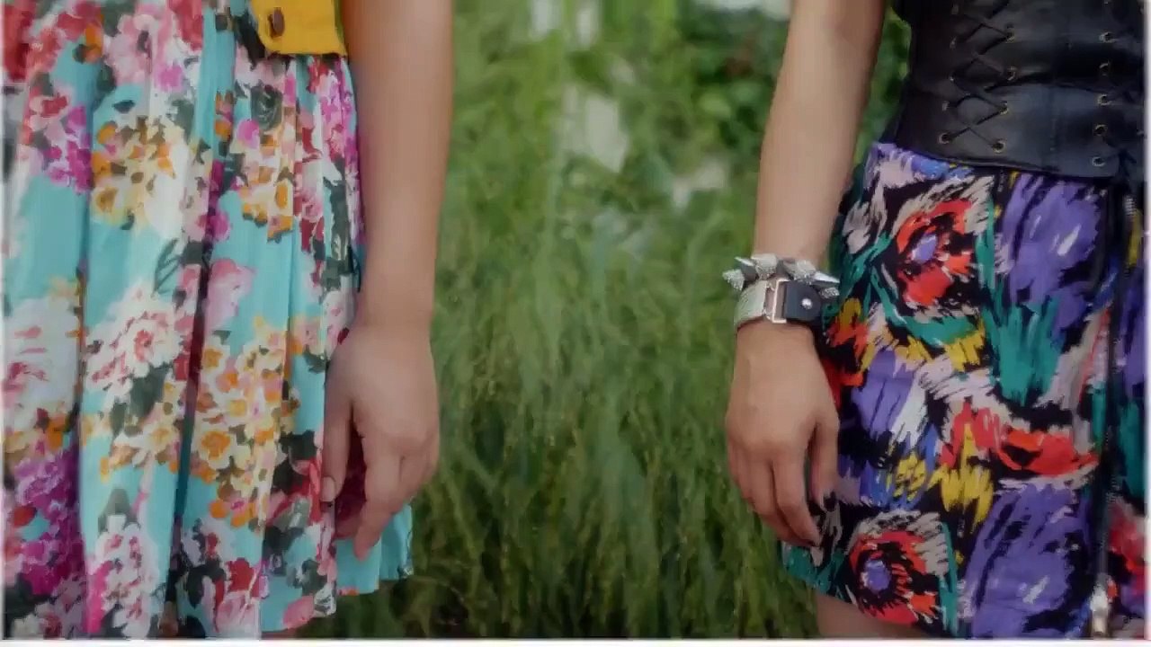 Second Jen - Se1 - Ep01 - Couch Surfing HD Watch HD Deutsch