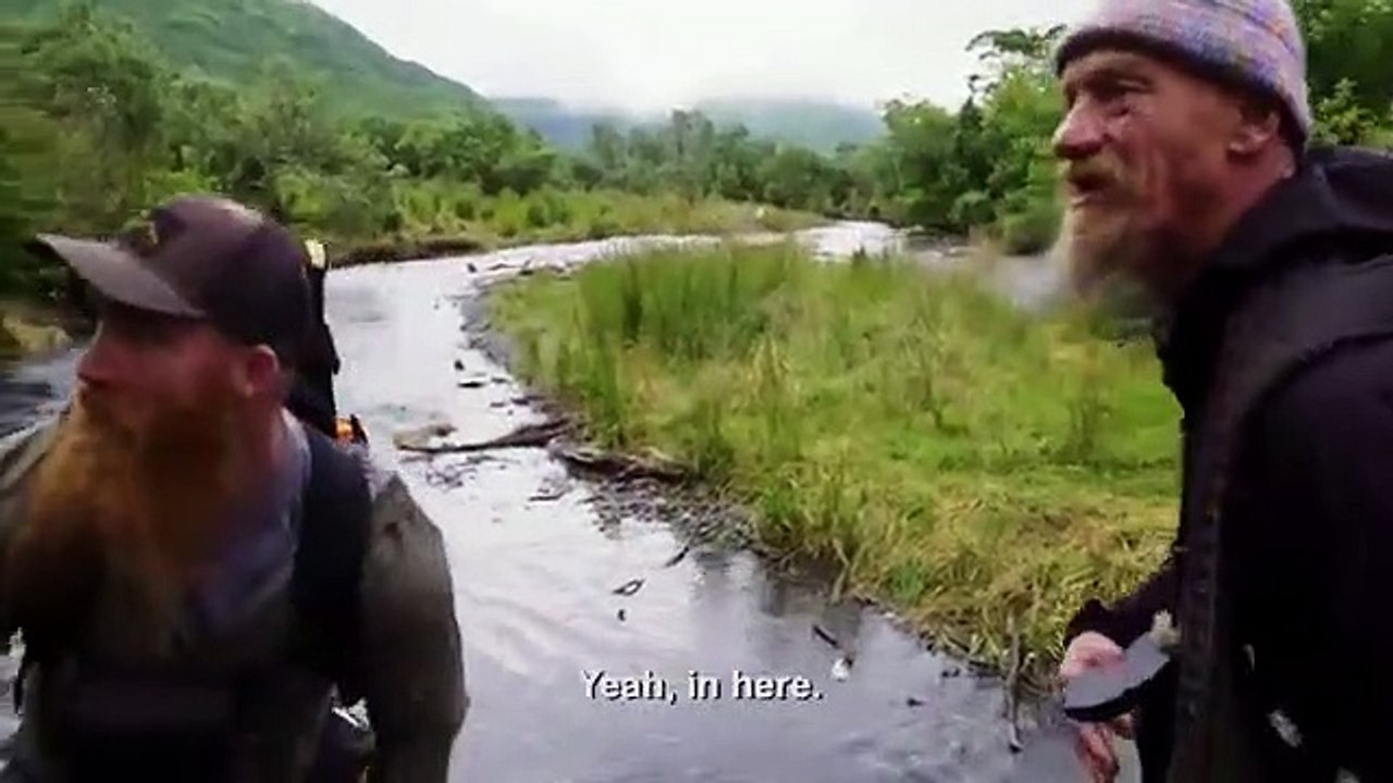 Into Alaska - Se1 - Ep09 - Surrounded by Bears HD Watch HD Deutsch