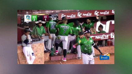Tena batea de 4-4 y las Estrellas vencen a los Gigantes