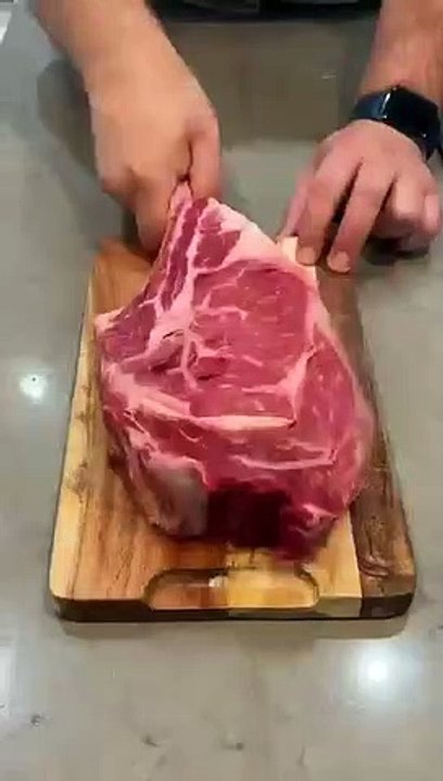 Steak_cooked_in_butter!_@ThatDudeCanCook(360p)