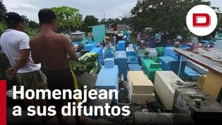 Los cementerios de Filipinas se llenan en el Día de Todos los Santos