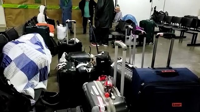 Devido a bloqueio nas rodovias, passageiros tem que aguardar na rodoviária de Cascavel