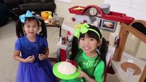 Jannie & Emma Pretend Play w/ Kitchen Restaurant Cooking Kids Toys