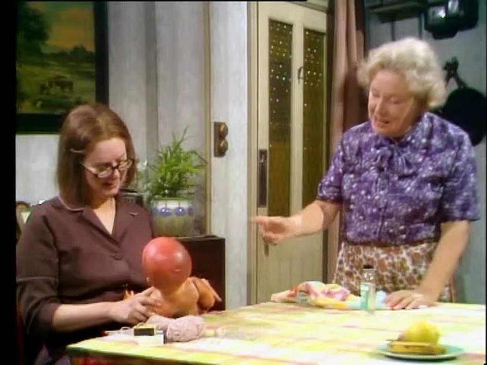 On The Buses - S05 - E01 - The Nursery