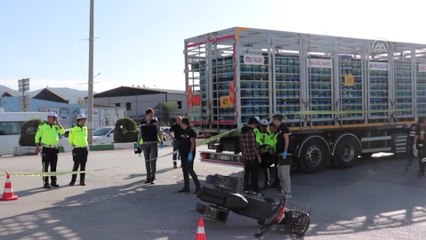 Kamyon, elektrikli bisiklete çarptı: 1 ölü 1 yaralı