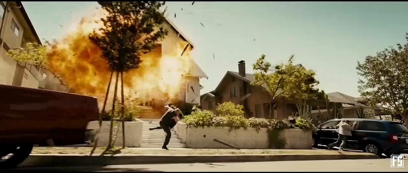 Fast_And_Furious_7____Get_Low_%5BPerformed_By_Dillion_Francis%2C_DJ_Snake%5D(720p)