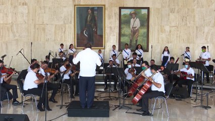 CONCIERTO CANTOS A LA PATRIA