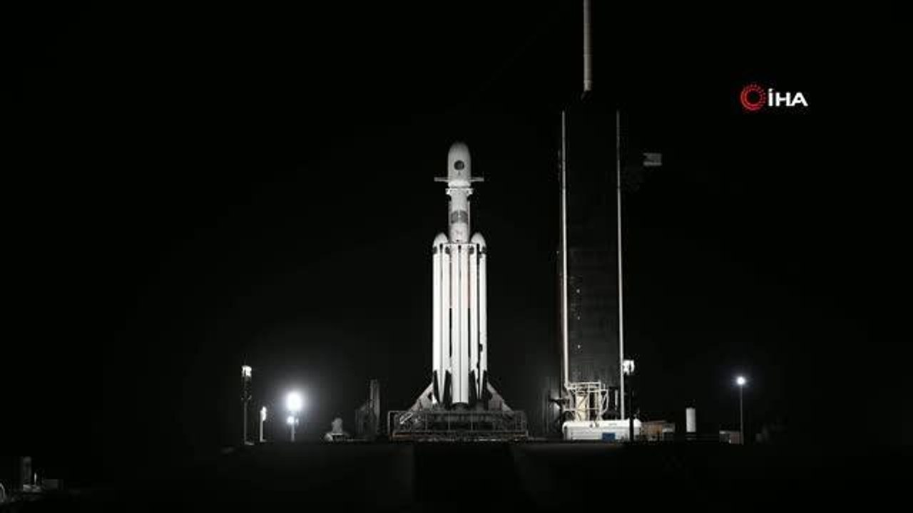 SpaceX'in Falcon Heavy roketi 2019'dan bu yana ilk kez uzaya fırlatıldıFalcon Heavy ile uzaya ABD Uzay Kuvvetleri'ne ait uydu gönderildi