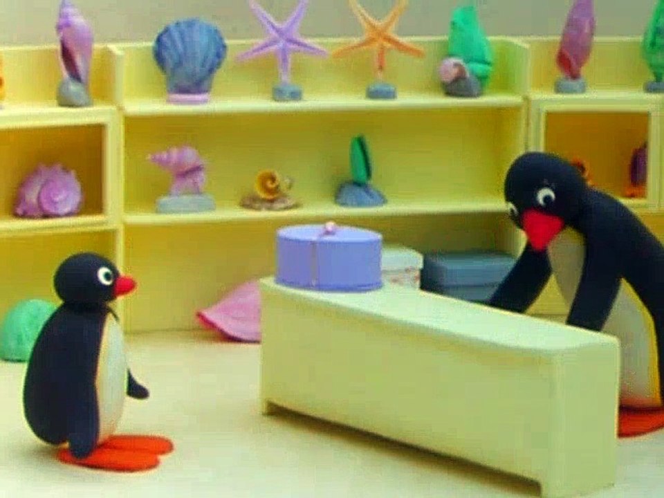 Pingu S02E13 pingu and the many packages