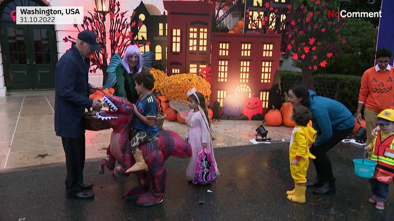 Trick-or-Treat: Ehepaar Biden empfängt Kinder zu Halloween