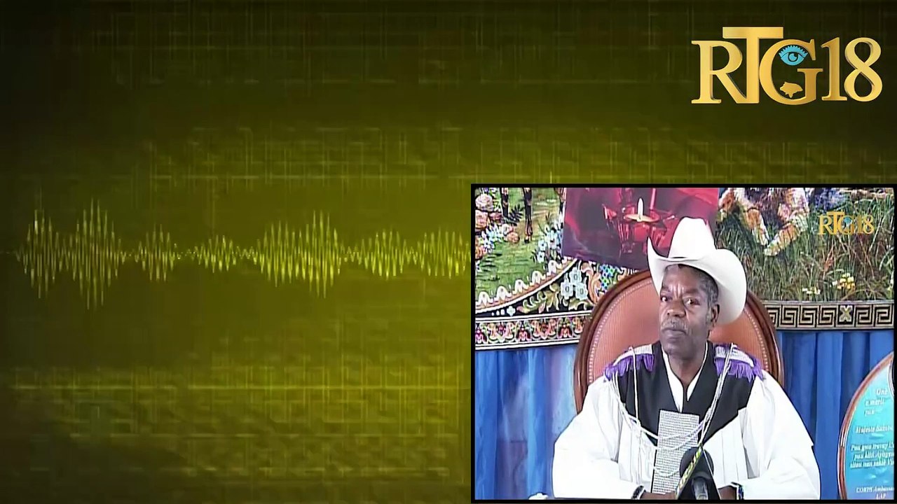 Wa vodou Ayisyen an Augustin St-Cloud reyaji sou fèt gede a ki selebre chak 1e ak 2 novanm.