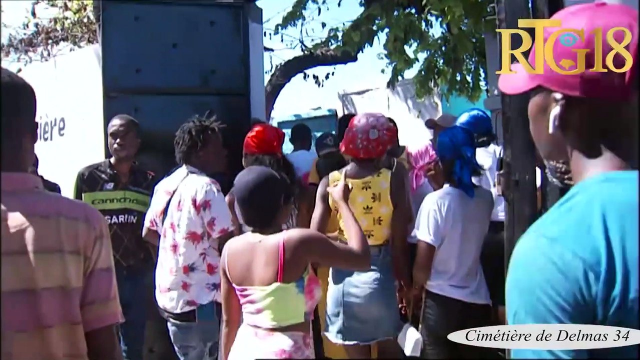 Dewoulman aktivite yo nan simityè Delmas 34 nan okazyon fèt gede a.