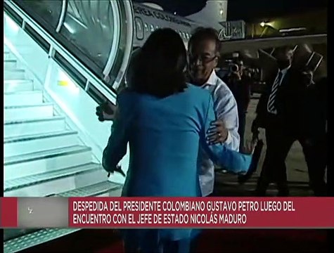Vpdta. Delcy Rodríguez despide con honores correspondientes al Presidente Colombiano Gustavo Petro