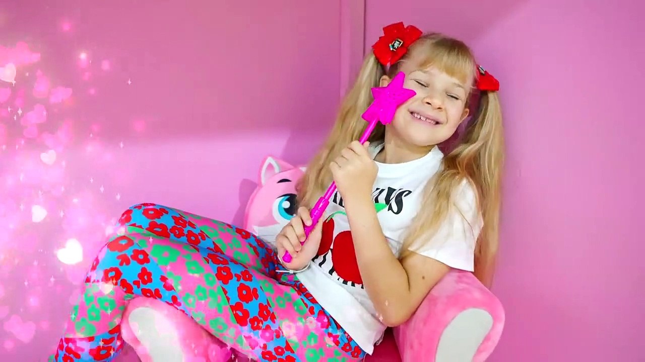 Diana and Roma Magic Colored playhouse challenge