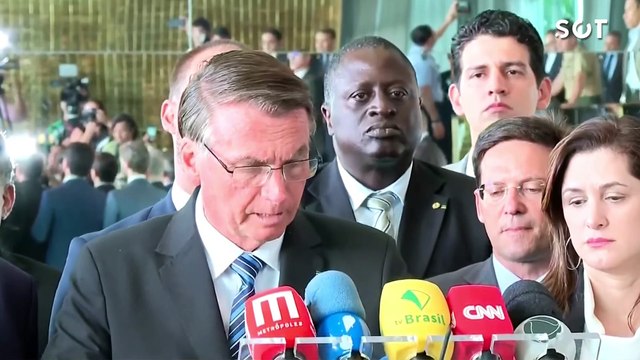 Presidente Jair Bolsonaro faz pronunciamento e critica manifestações que prejudicam população