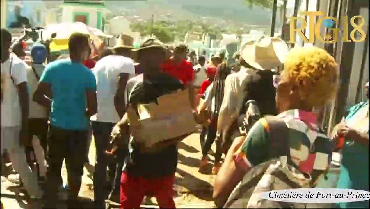 Dewoulman aktivite yo nan simityè Pòtoprens ak Douya nan okazyon fèt "la Toussaint" an.