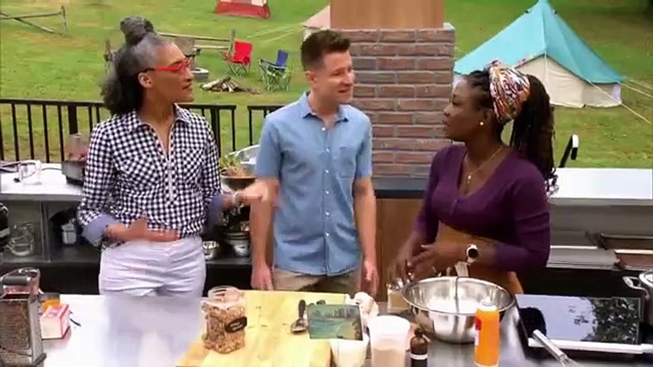 Bakeaway Camp with Martha Stewart - Se1 - Ep02 - Bee Happy Campers HD Watch HD Deutsch