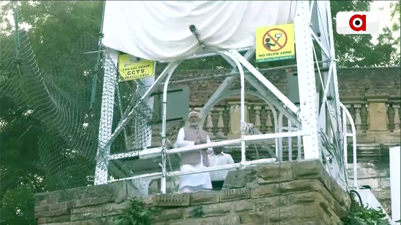PM Modi visits Morbi bridge collapse site