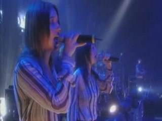 Laura Pausini (live in Paris 2005) 3