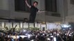 Shahrukh Khan 57th Birthday पर आधी रात Mannat के बाहर पहुंचे हजारों Fans,Watch Video*Entertainment